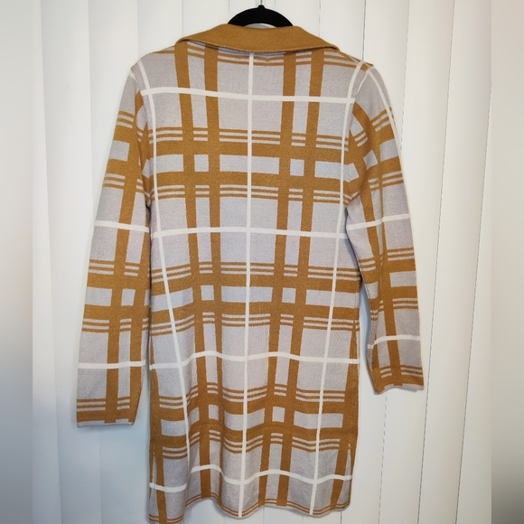 NWT Autumn Skye Tan, Grey and white Plaid Long Cardigan size Small - Picture 2 of 4